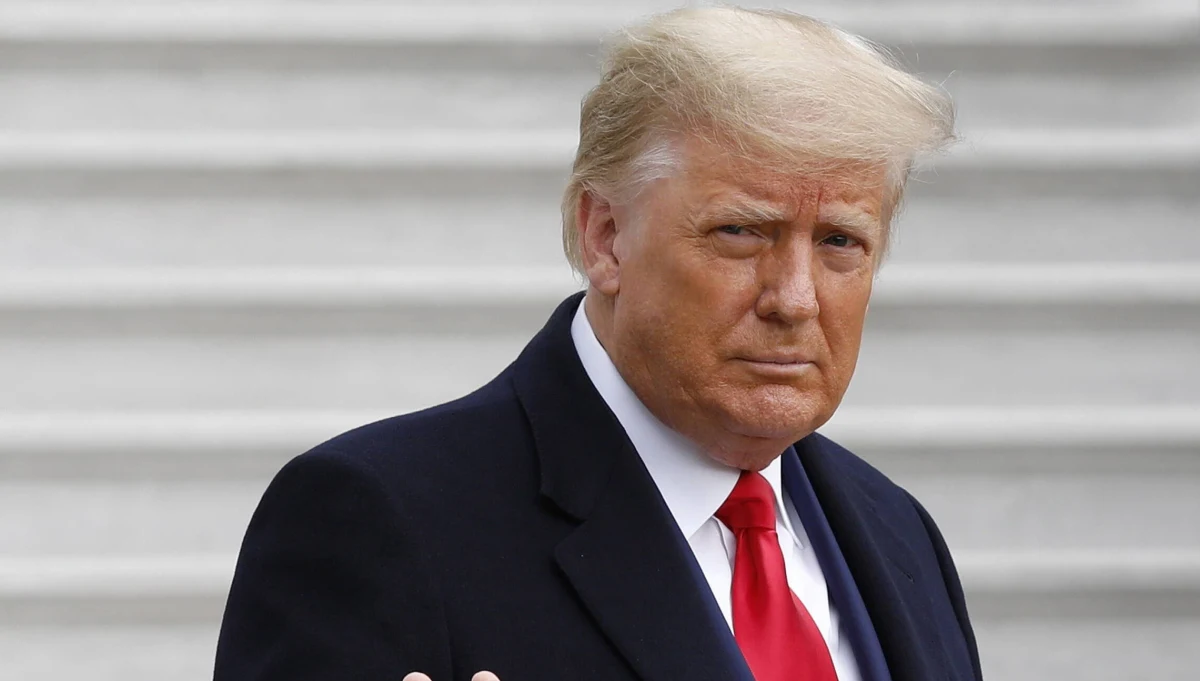 Prezydent USA Donald Trump po raz pierwszy odniósł się do wymierzonych w jego kraj cyberataków. Napisał w sobotę na Twitterze, że ataki są wyolbrzymiane przez media i zasugerował, że stać za nimi mogą Chiny. Wcześniej sekretarz stanu USA Mike Pompeo publicznie oskarżył o ataki Rosję.