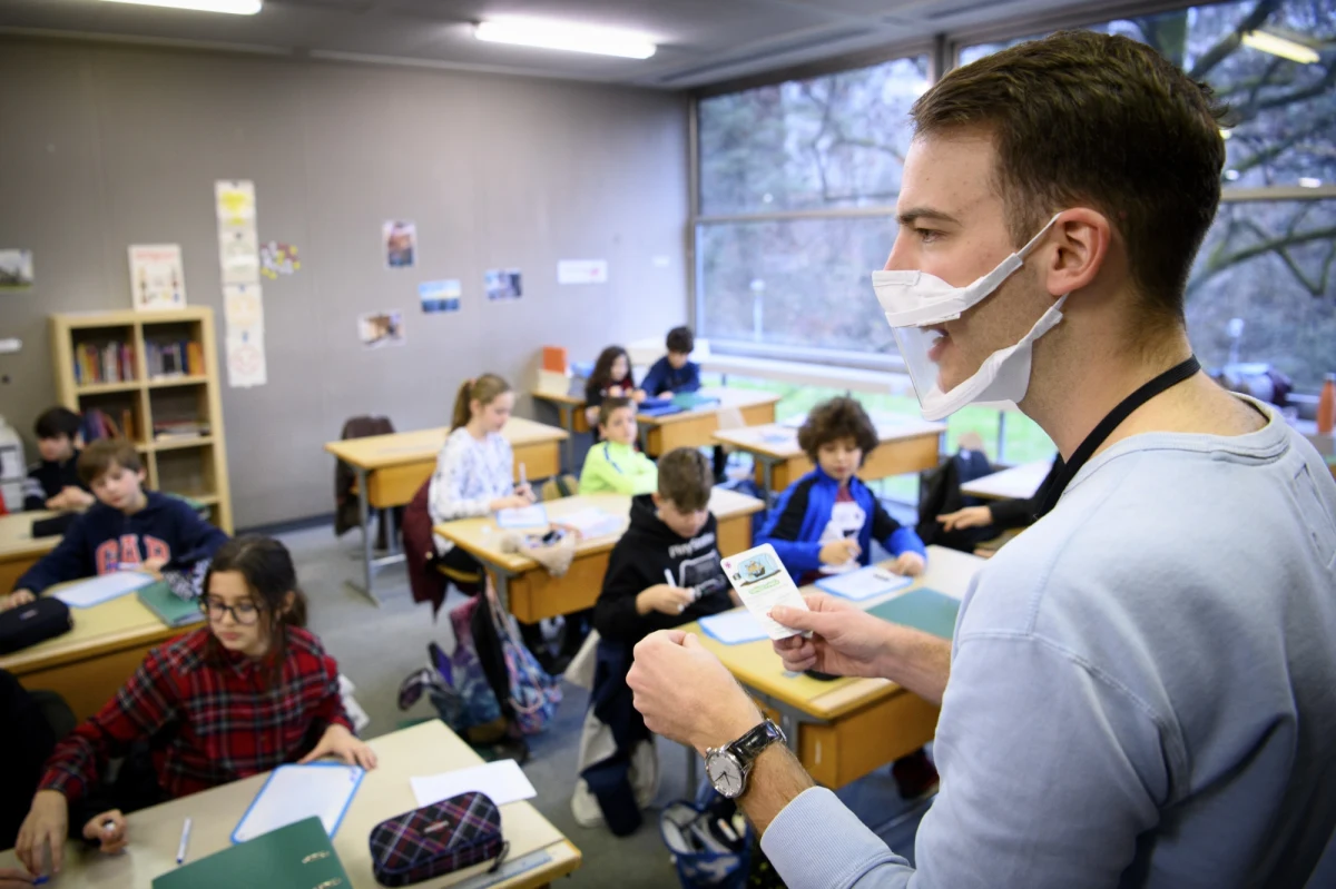 Kilkadziesiąt największych organizacji pozarządowych zajmujących się edukacją bije na alarm w sprawie problemów ze zdalną edukacją. "Długofalowe skutki społeczne, a nawet ekonomiczne zamknięcia szkół będą odczuwalne przez lata" - piszą do ministra edukacji.