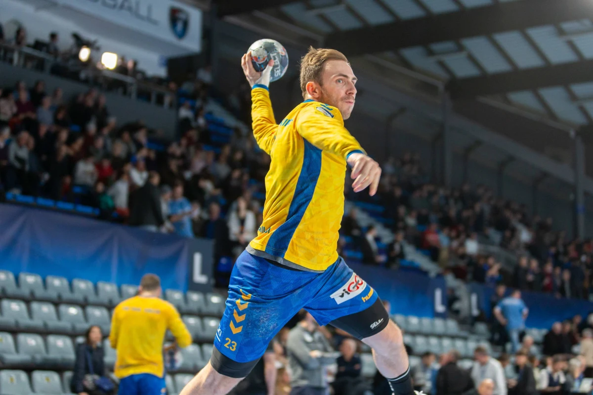 Szczypiorniści Łomży Vive Kielce w tym sezonie PGNiG Superligi są na razie niepokonani. Prowadzą także w swojej grupie Ligi Mistrzów. Ważnym ogniwem zespołu jest skrzydłowy Arkadiusz Moryto. W rozmowie z RMF FM opowiedział o problemach, z którymi jesienią borykała się drużyna z powodu koronawirusa oraz o zbliżających się Mistrzostwach Świata, na których zagra reprezentacja Polski. 