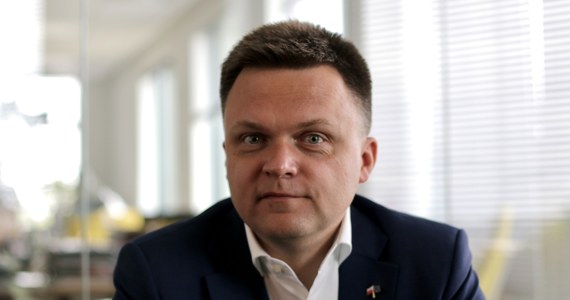 Szymon Hołownia pozostał liderem rankingu zaufania w grudniu. Jak wynika z sondażu CBOS, cieszy się on 53 procentowym poparciem. Prezydentowi Andrzejowi Dudzie ufa 50 procent badanych. Na trzecim miejscu, z wynikiem 43 procent znalazł się premier Mateusz Morawiecki.