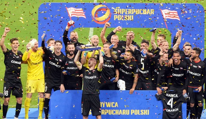 Cracovia. Z dwoma pucharami i karą dla zarządu za derby