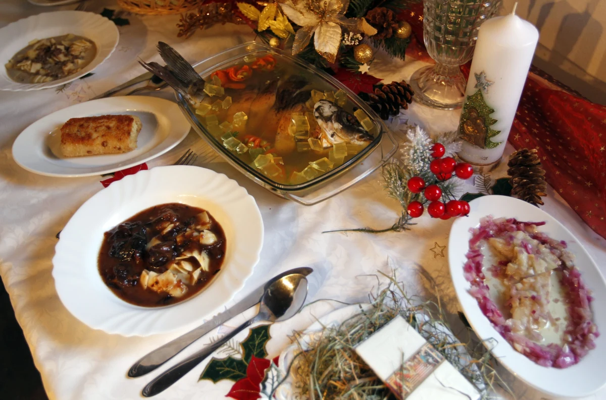 Świąteczne tradycje Bożego Narodzenia na stałe zapisały się w słownictwie Ślązaków. Czy wiecie, co to jest Betlejka, co łączy Dzieciątko z prezentami, kim jest Baltazarek i co to takiego siemieniotka? Przedstawiamy Wam świąteczny słownik w śląskie gwarze 