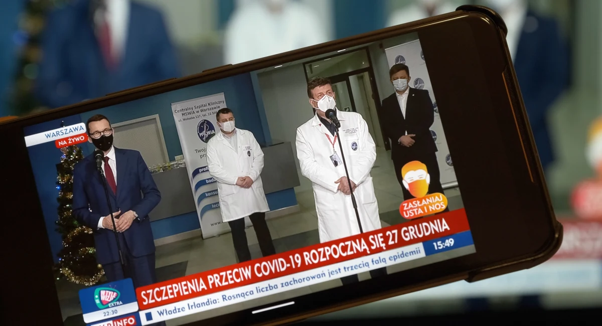 ​Rząd zamierza przeznaczyć do miliarda złotych na "tarczę regionalną" dla regionów i samorządów. Tych, które są i będą najbardziej dotknięte przez pandemię i restrykcje z niej wynikające - zapowiedział premier Mateusz Morawiecki.