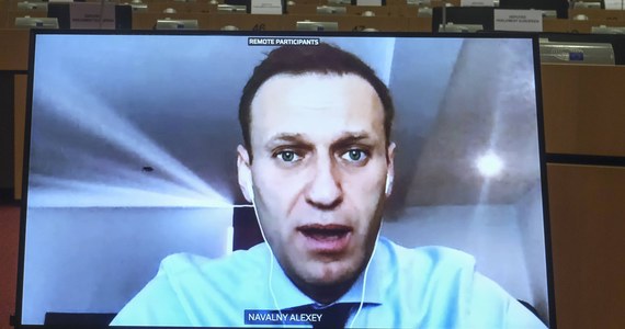 Policja w Moskwie przyszła w sobotę do domu Lubow Sobol, współpracowniczki Aleksieja Nawalnego i zabrała ją na przesłuchanie. Organizacja Nawalnego, Fundacja Walki z Korupcją podała, że wobec Sobol wszczęto sprawę karną o naruszenie nietykalności mieszkania.