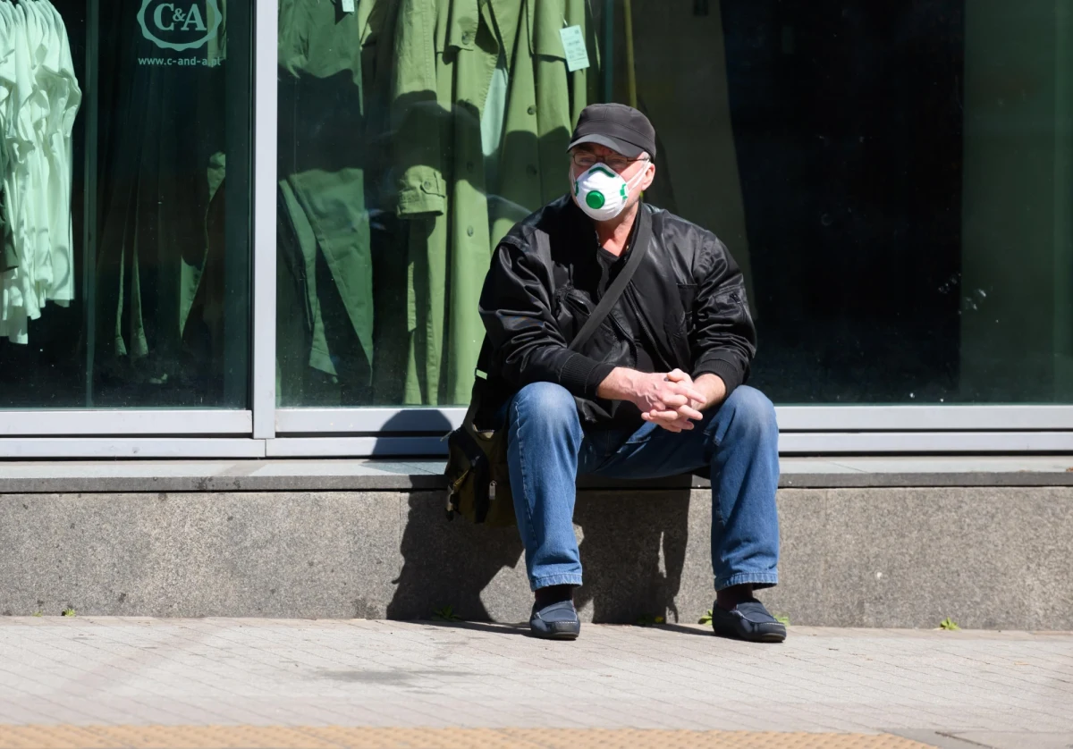 Zgodnie z rządowymi zapowiedziami od 28 grudnia do 17 stycznia w Polsce będzie obowiązywała tzw. narodowa kwarantanna. Oznacza to poważne obostrzenia: zamknięte będą m.in. hotele, stoki narciarskie oraz galerie handlowe. 