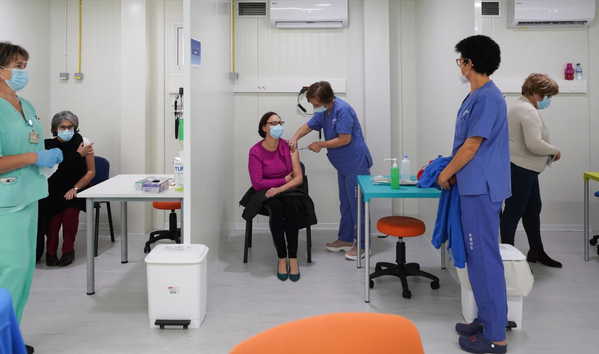 ​Nowy, zmutowany i wysoce zaraźliwy typ koronawirusa z Wielkiej Brytanii, zostały wykryty na Maderze u osób, które przybyły z tego kraju - poinformowały w niedzielę władze regionu.