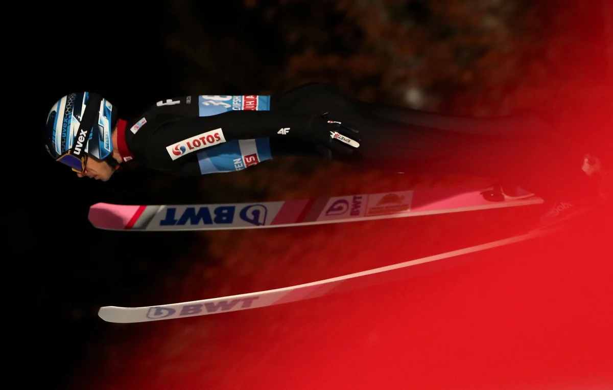 "Start Polaków w konkursie w Garmisch-Partenkirchen jest sprawą otwartą" - powiedział na konferencji prasowej Florian Stern, sekretarz generalny inaugurujących Turniej Czterech Skoczni zawodów w Oberstdorfie, z których biało-czerwoni zostali wykluczeni.