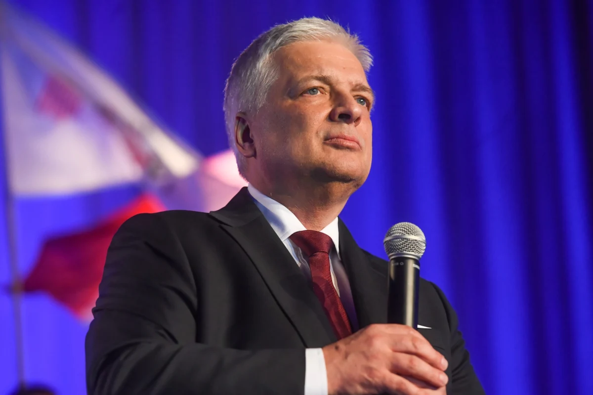 Prawnik i ekspert w dziedzinie prawa podatkowego prof. Robert Gwiazdowski jest wspólnym kandydatem PSL i Konfederacji na RPO - poinformowali politycy obu formacji. Gwiazdowski podkreślił, że jest gotowy na rozmowy z innymi klubami parlamentarnymi.