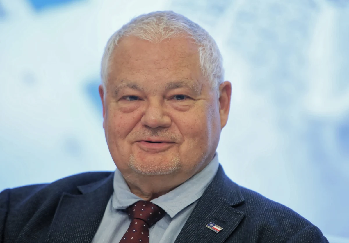 W pierwszym kwartale 2021 r. możliwe jest dalsze obniżenie stóp procentowych, prowadzimy w NBP odpowiednie analizy możliwych okoliczności i potencjalnych skutków takiego obniżenia - przekazał prezes NBP Adam Glapiński.