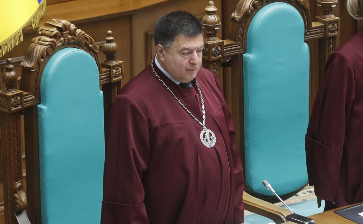 Trybunał Konstytucyjny Ukrainy uznał w środę za sprzeczny z ustawą zasadniczą dekret prezydenta Wołodymyra Zełenskiego zawieszający prezesa TK Ołeksandra Tupyckiego w wykonywaniu obowiązków na dwa miesiące w związku z podejrzeniami o korupcję.