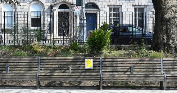 W związku z nową odmianą koronawirusa w Irlandii o północy ze środy na czwartek przywrócony zostanie najwyższy, piąty poziom restrykcji, co oznacza kolejny lockdown, który potrwa co najmniej do 31 stycznia - ogłosił w środę wieczorem irlandzki rząd.