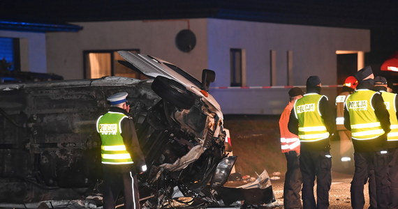 Dwie osoby zginęły w wypadku, do którego doszło koło Szydłowca w Mazowieckiem. Zderzyły się tam dwa busy. Siedem osób trafiło do szpitala.