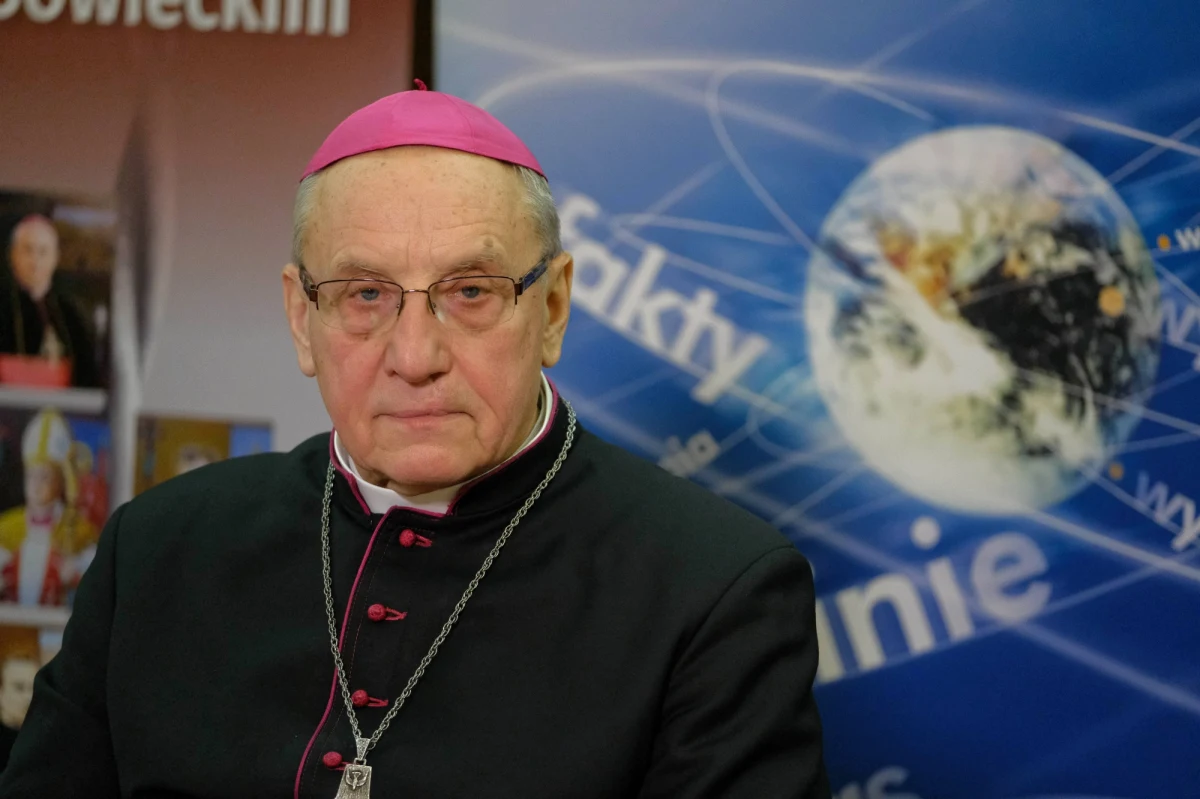 Papież Franciszek przyjął rezygnację z urzędu złożoną przez arcybiskupa metropolitę mińsko-mohylewskiego na Białorusi Tadeusza Kondrusiewicza - podał Watykan. Nastąpiło to w dniu 75. urodzin hierarchy.