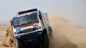 Dakar 2021. Dmitrij Sotnikow w Kamazie już na prowadzeniu