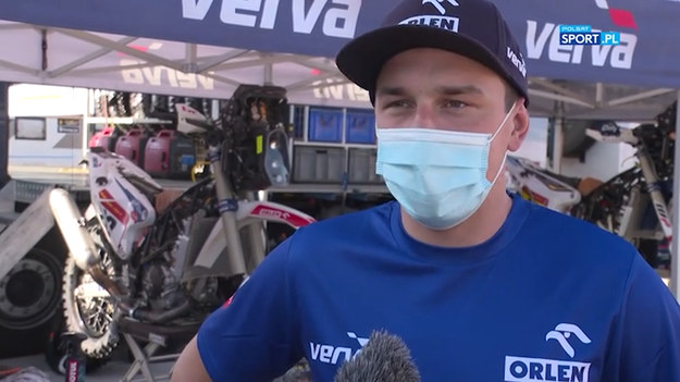 W załączonym materiale wideo wypowiedzi Jakuba Przygońskiego i Adama Tomiczka po pierwszym etapie Rajdu Dakar.
