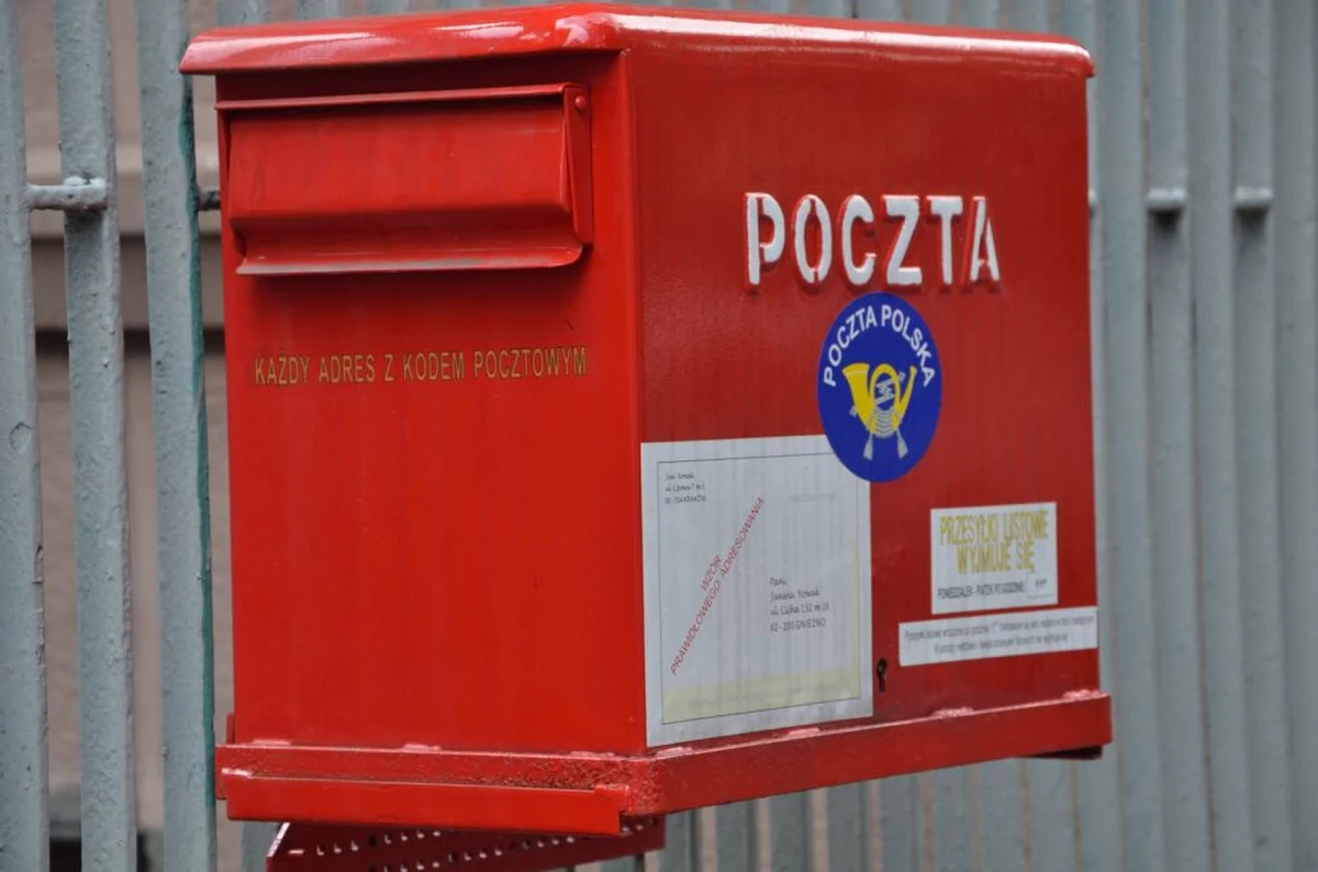 Od maja listy polecone będą nadawane bez znaczków pocztowych, które zastąpią naklejki z kodem paskowym. Znaczki nadal będzie można wykorzystywać do opłacania listów zwykłych i do celów kolekcjonerskich.