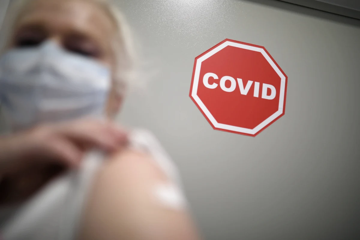 Nazwa koronawirus została wybrana Słowem Roku przez internautów i kapitułę językoznawców w konkursie Słowa na Czasie, prowadzonym przez Instytut Języka Polskiego Uniwersytetu Warszawskiego. W 10-lecie konkursu wybrano też Słowo Dekady. Zostało nim "500+".