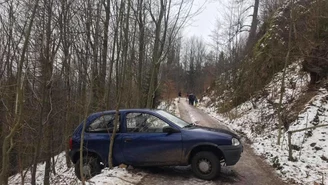 Chciał zdobyć szczyt samochodem. Zdjęcia obiegły sieć