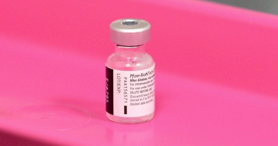 ​Minister zdrowia Niemiec Jens Spahn wyraził nadzieję, że wkrótce będzie można produkować więcej szczepionek na koronawirusa. "Zakład BioNTech w Marburgu prawdopodobnie może zostać otwarty w lutym" - powiedział w środę na konferencji prasowej.