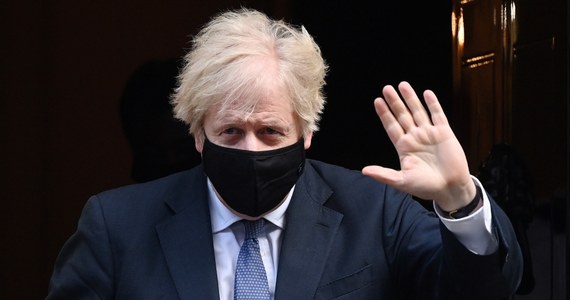 Brytyjski premier Boris Johnson ostrzegł w środę opinię publiczną, że wychodzenie z nowego lockdownu w Anglii będzie się odbywać stopniowo - nie będzie ono "wielkim wybuchem, lecz stopniowym rozpakowywaniem".