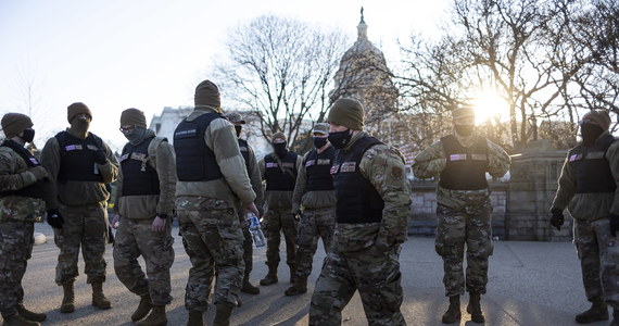 Waszyngtońska policja dokonała 68 aresztowań związanych ze środowym szturmem na Kapitol, w większości na terenie siedziby Kongresu USA – poinformował w czwartek szef policji w stolicy Stanów Zjednoczonych Robert Contee. Szef policji Kapitolu Steven Sund zaś poinformował o 14 aresztowanych. Zapowiedział też, że policja Kapitolu prowadzi "gruntowny przegląd" w związku z atakiem, w tym pod względem planowania bezpieczeństwa, zasad i procedur.