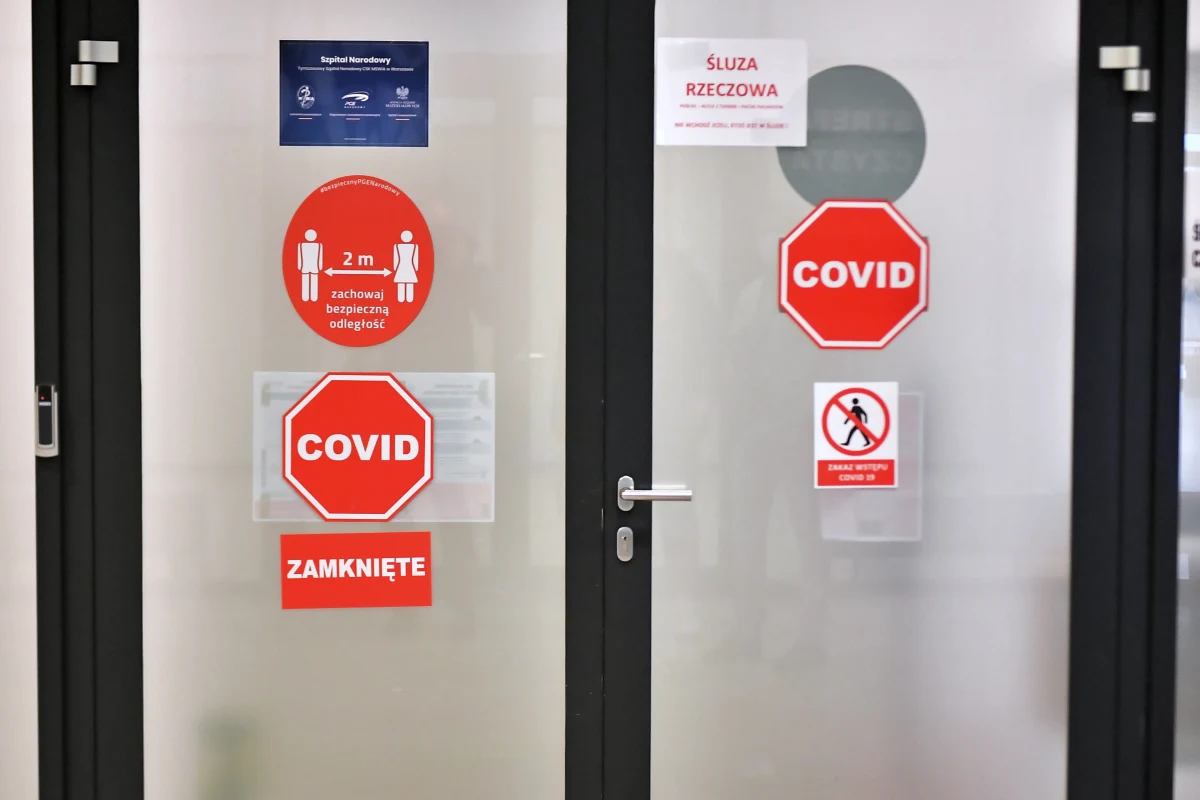 W ciągu ostatniej doby odnotowano w Polsce 8790 nowych zakażeń koronawirusem. Zmarło 332 pacjentów. Zaszczepionych przeciwko Covid-19 zostało już 188 956 osób. 