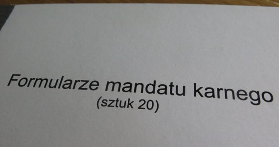 Propozycję rezygnacji z ewentualności odmowy przyjęcia mandatu karnego na rzecz możliwości zaskarżenia nałożonego mandatu do sądu - przewiduje poselski projekt nowelizacji Kodeksu postępowania ws. o wykroczenia autorstwa Prawa i Sprawiedliwości zamieszczony na stronach Sejmu.