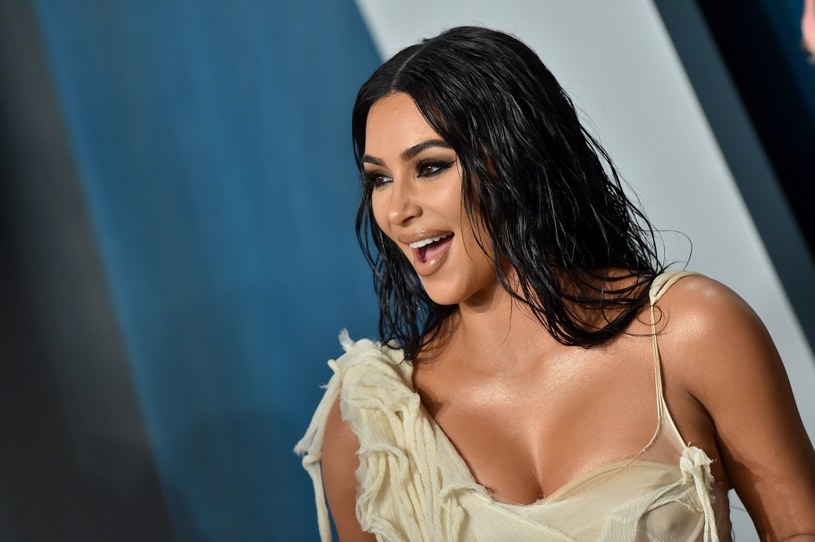 Nikt nie ma wątpliwości, że rozstanie Kim Kardashian i Kanye Westa będzie medialnym widowiskiem. 40-letnia celebrytka przygotowuje się zatem do rozwodu równie intensywnie, jak sportowcy do igrzysk. Na instagramowym profilu zdradza kilka punktów ze swojego planu działania.