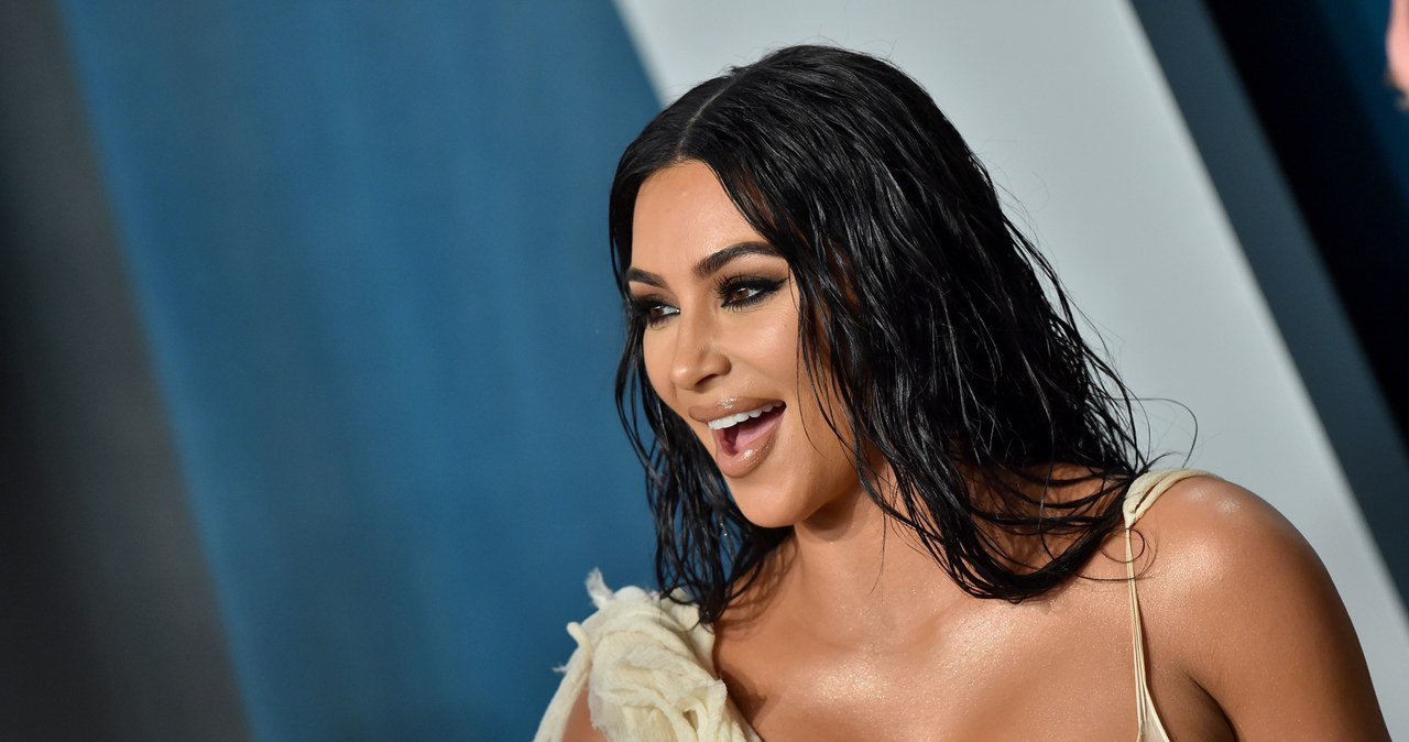 Nikt nie ma wątpliwości, że rozstanie Kim Kardashian i Kanye Westa będzie medialnym widowiskiem. 40-letnia celebrytka przygotowuje się zatem do rozwodu równie intensywnie, jak sportowcy do igrzysk. Na instagramowym profilu zdradza kilka punktów ze swojego planu działania.