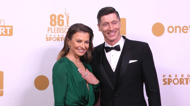 Tak Robert Lewandowski z żoną Anną prezentowali się podczas 86. Plebiscytu na Najlepszego Polskiego Sportowca.