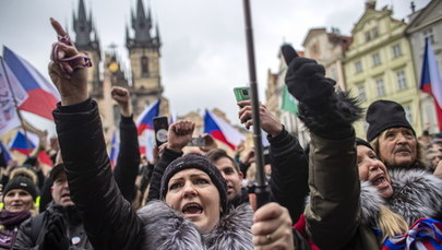 Czechy: Kilka tysięcy osób na demonstracji przeciw działaniom rządu ws. epidemii