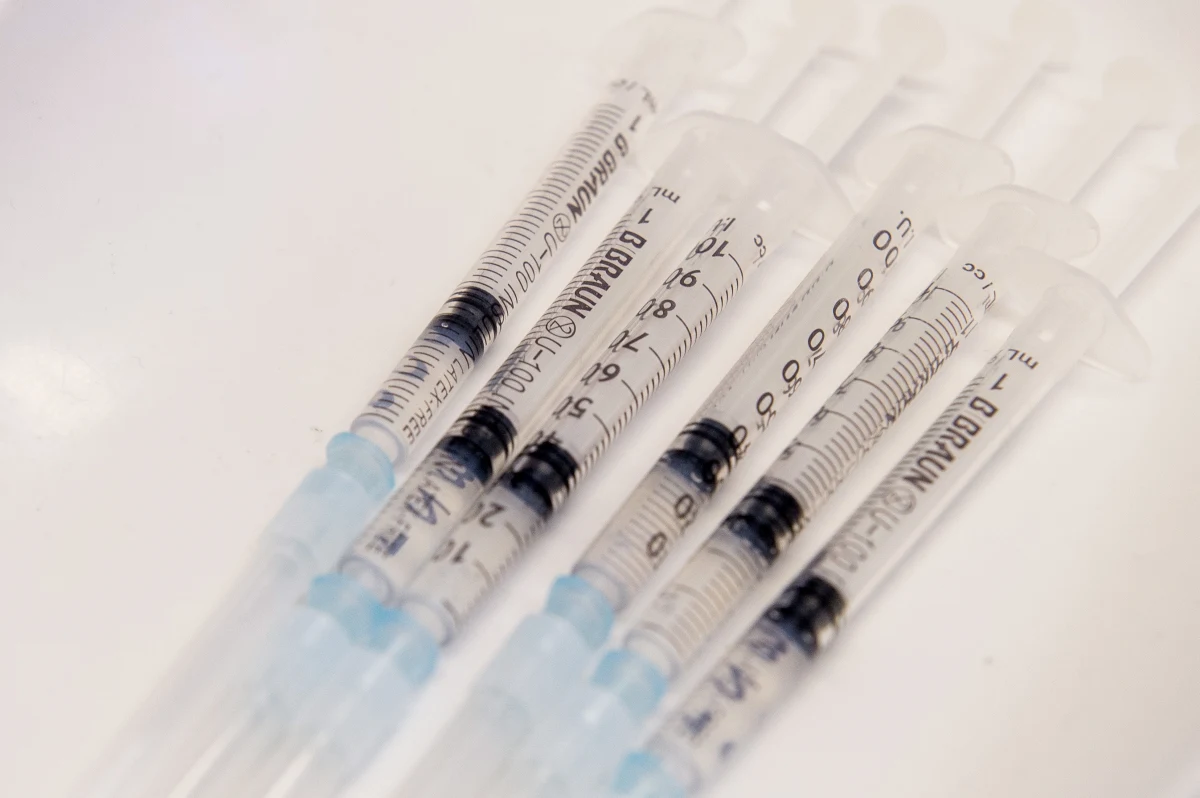 Autonomia Palestyńska przekazała, że w ramach umowy z firmą AstraZeneca otrzyma pierwsze dostawy szczepionki przeciw Covid-19 w marcu. Jednocześnie oskarżyła Izrael o rasizm i uchylanie się od obowiązku szczepień Palestyńczyków na okupowanym Zachodnim Brzegu.