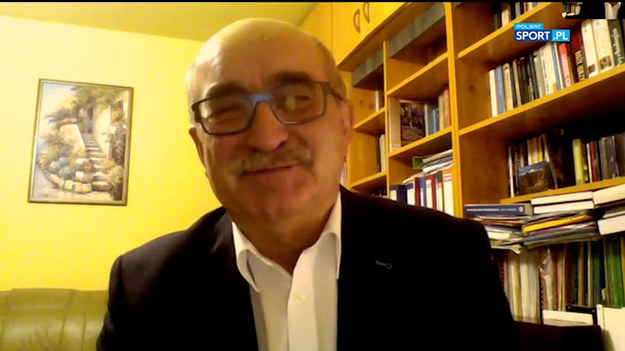 Adam Małysz był bardzo zdolnym studentem, bardzo kreatywnym. Widać, że swoją filozofię przenosi na skoczków obecnej reprezentacji Polski - powiedział profesor Jan Blecharz. Psycholog sportu, który od 1998 do 2003 roku współpracował z kadrą i miał ogromny wkład w sukcesy "Orła z Wisły", był gościem niedzielnego magazynu "Polskie Skocznie".