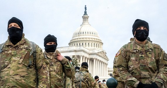 Federalne Biuro Śledcze ostrzega przed zbrojnymi protestami planowanymi w Waszyngtonie i wszystkich 50 amerykańskich stanach przed zaprzysiężeniem na prezydenta 20 stycznia Demokraty Joe Bidena.