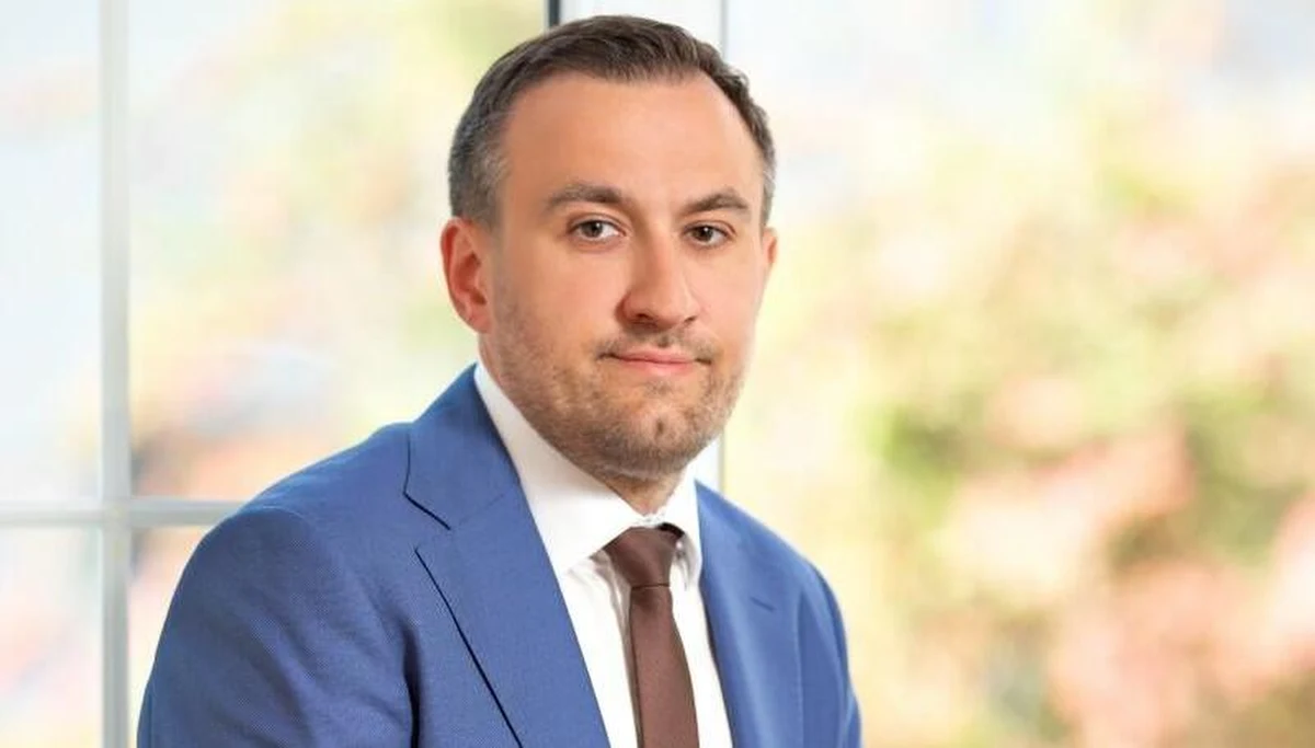 Pełniący obowiązki Głównego Inspektora Sanitarnego Krzysztof Saczka chce odwołania szefa sanepidu na Pomorzu. Wniosek o wyrażenie zgody na odwołanie ze stanowiska Pomorskiego Państwowego Inspektora Sanitarno-Epidemiologicznego trafił na biurko wojewody pomorskiego - dowiedział się reporter RMF FM. Chodzi o Tomasza Augustyniaka, który szefem pomorskiego sanepidu jest od 2015 roku.