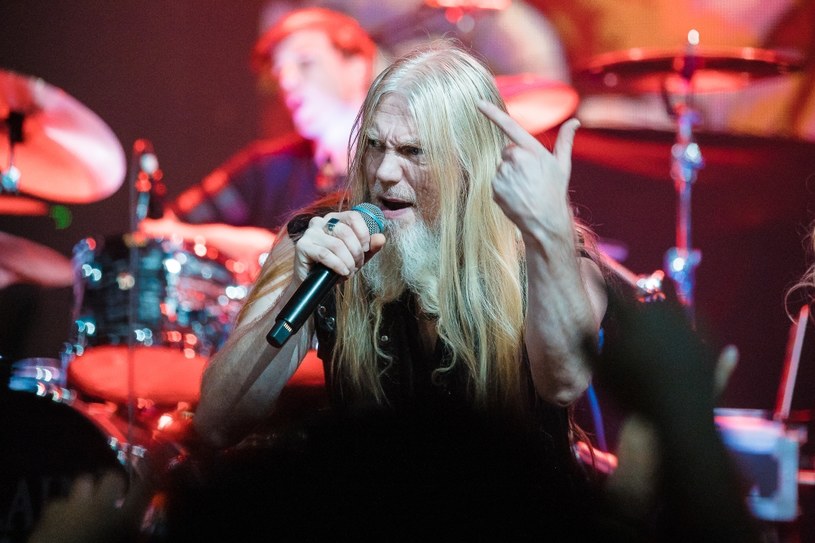 Marko Hietala, basista i wokalista fińskiej grupy Nightwish, poinformował, że odchodzi z zespołu i wycofuje się z życia publicznego. W obszernym oświadczeniu podał przyczyny swojej decyzji.