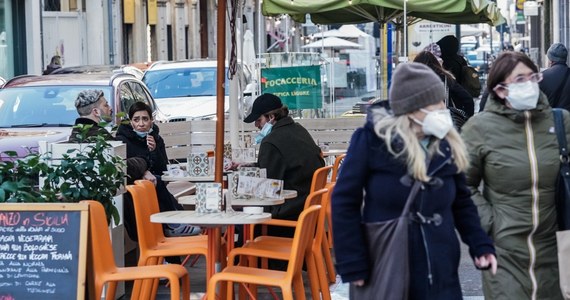 Rząd Włoch chce przedłużyć stan wyjątkowy do końca kwietnia - powiedział minister zdrowia Roberto Speranza w Izbie Deputowanych. Ostrzegł, że na początku roku doszło do ogólnego pogorszenia się sytuacji pandemicznej w kraju. 