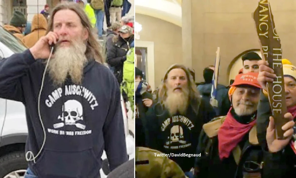 FBI aresztowało w środę mężczyznę, który 6 stycznia podczas zamieszek na Kapitolu nosił bluzę z napisem „Obóz Auschwitz - Praca Czyni Wolnym”. Został zwolniony bez kaucji i ma się zgłosić do sądu w przyszłym tygodniu.