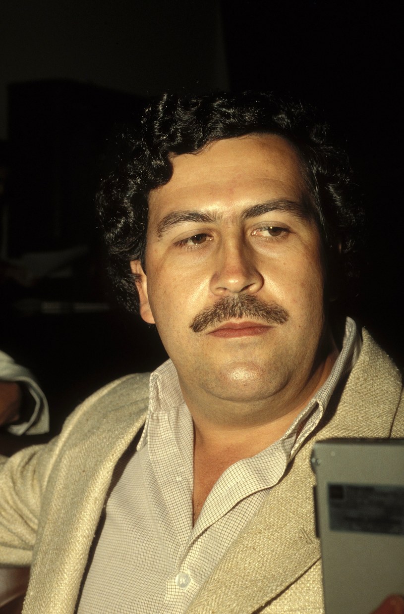Choć wydawałoby się, że wszystkie ciekawe historie o życiu Pablo Escobara zostały już opowiedziane, to są jeszcze epizody, których nie pokazano na ekranie. Dlatego wkrótce powstanie kolejna produkcja o bossie kartelu narkotykowego z Medellin. Będzie to dokument oparty na wspomnieniach szkockiego komandosa, który został wynajęty do zabicia Escobara.