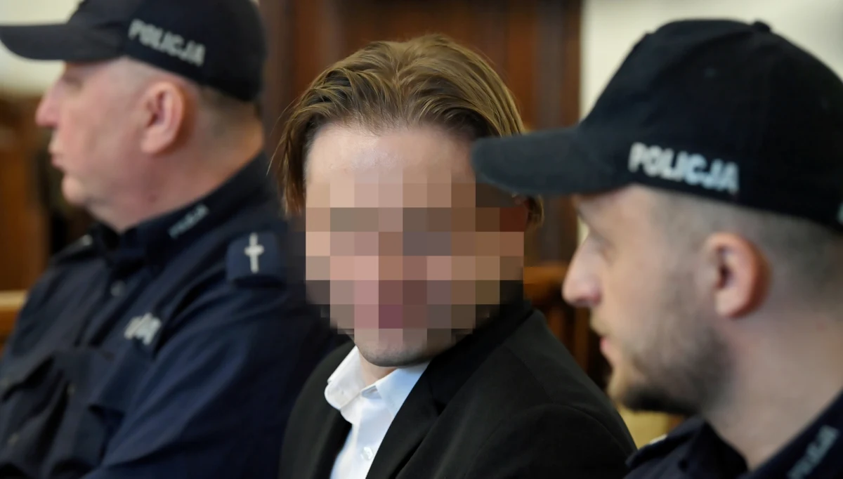 Sąd Najwyższy oddalił kasację prokuratury wyroku uniewinniającego twórcę Amber Gold Marcina P. ws. opóźnień we wpłatach zaliczek na podatek dochodowy od osób fizycznych z tytułu wypłacanych w firmie wynagrodzeń. Tym samym uniewinnienie w tej pobocznej sprawie P. stało się ostateczne. 