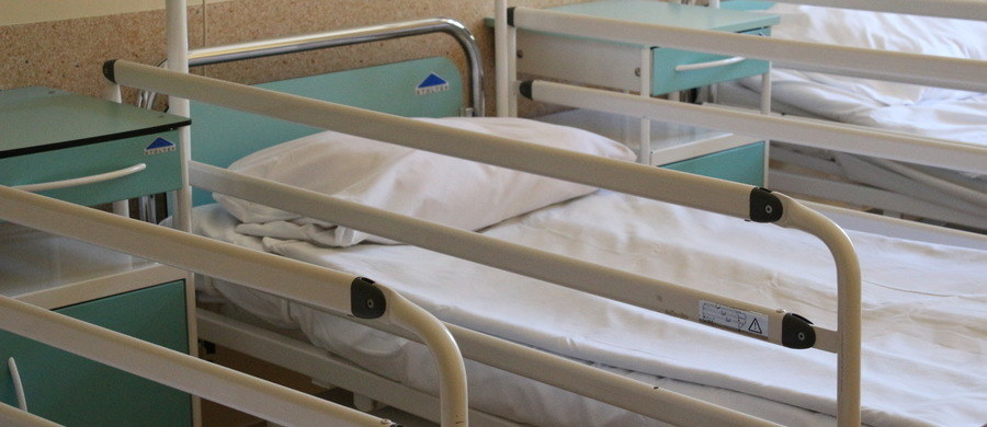 Jak przygotować się do wizyty w szpitalu, gdy obowiązuje tam zaostrzony reżim sanitarny i zakaz odwiedzin? Wiele nowych procedur dotyczących zasad hospitalizacji może być zaskakujących dla pacjentów.