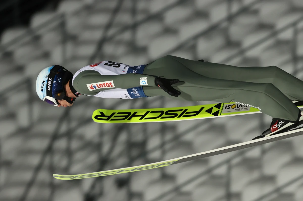 Dziś po raz 50. odbędzie się w Zakopanem konkurs Pucharu Świata w skokach narciarskich. Zaplanowano zmagania drużynowe. Polskę reprezentować będą Piotr Żyła, Kamil Stoch, Andrzej Stękała i Dawid Kubacki.