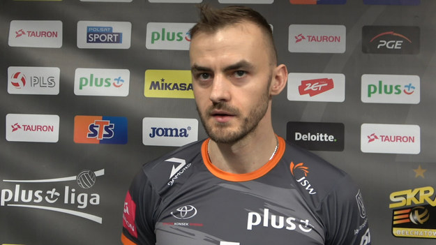 Zawodnik Jastrzębskiego Węgla, Jakub Popiwczak, po zaległym meczu 6. kolejki PGE Skra - Jastrzębski Węgiel (0:3).