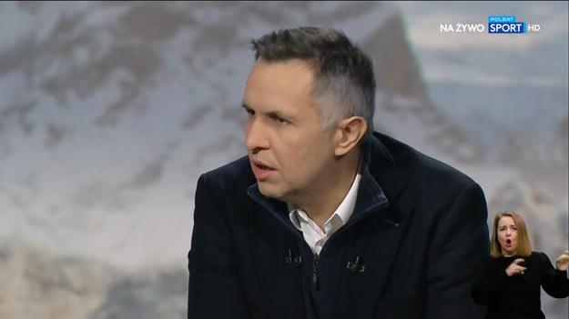 W najnowszym odcinku "Cafe Futbol" gościem specjalnym był trener Dominik Nowak. Nie zabrakło też stałych ekspertów - Tomasza Hajty, Cezarego Kowalskiego i Romana Kołtonia - którzy dyskutowali m.in. o pracy trenerów w Ekstraklasie.