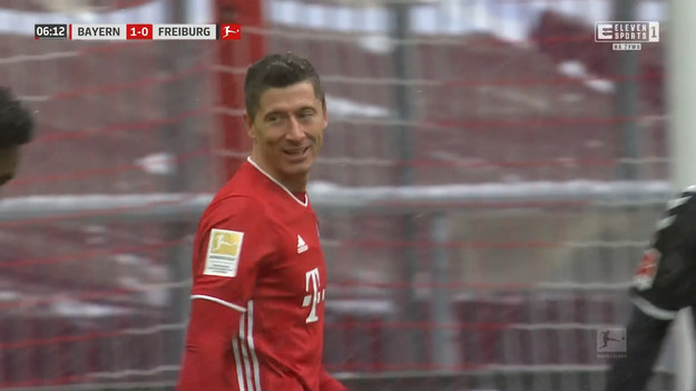 W 16. kolejce Bundesligi Bayern Monachium podejmował drużynę SC Freiburg. Spotkanie zakończyło się wynikiem 2-1,  a pierwszego gola dla Bawarczyków strzelił Robert Lewandowski. 