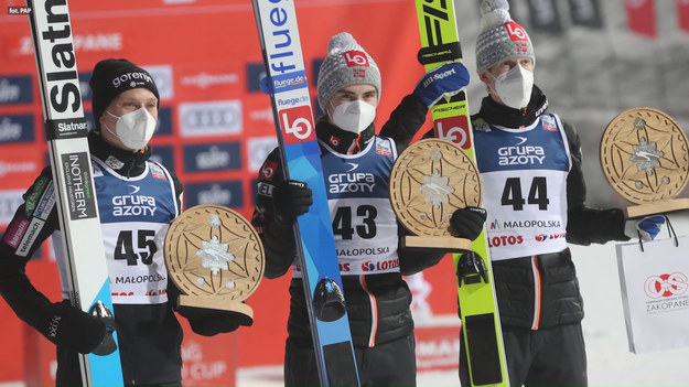 Po dwóch znakomitych skokach Marius Lindvik wygrał indywidualny konkurs w Zakopanem. Na drugim miejsce uplasował się Anze Lanisek, natomiast podium uzupełnił Robert Johansson. Najwyższą lokatę spośród polskich zawodników osiągnął Andrzej Stękała i zakończył zawody na wysokiej piątej pozycji. Tym samym wyrównał on swoje najlepsze osiągnięcie w karierze.
