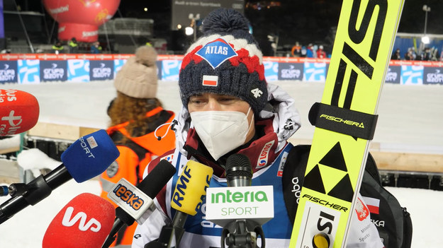 Kamil Stoch zajął jedenaste miejsce w konkursie Pucharu Świata w Zakopanem. - Powiedzieli mi, że ostatnio albo nie wchodzę tu do drugiej serii, albo wygrywam. Więc tym razem jest tak pośrodku - powiedział nasz wybitny skoczek.
