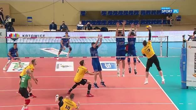 Fragmenty meczu PlusLigi GKS Katowice – Verva Warszawa Orlen Paliwa 0:3 (25:27, 10:25, 19:25).