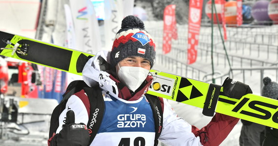 Po zawodach Pucharu Świata w skokach narciarskich w Zakopanem Norweg Halvor Egner Granerud nadal zajmuje pierwsze miejsce na liście płac. Drugi jest Kamil Stoch – a w pierwszej piątce znalazło się jeszcze dwóch Polaków – (Dawid Kubacki – czwarty) i Piotr Żyła (piąty). 