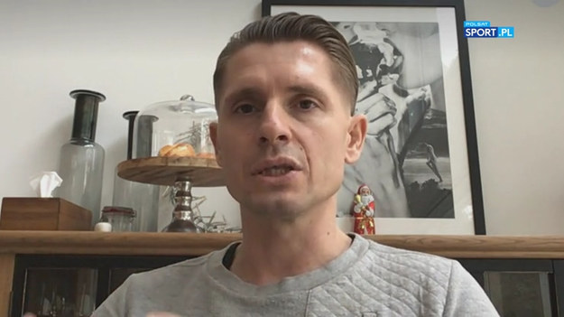 - Mamy trzęsienie ziemi w reprezentacji, którego w tej chwili chyba nikt się nie spodziewał. Ja oczekiwałem tego zwolnienia już w listopadzie i w grudniu, kiedy pewien etap tej reprezentacji się skończył, kiedy zakończyły się rozgrywki Lig Narodów. Wtedy mówiłem w Polsacie Sport, że to był moment na odcięcie pępowiny. To był etap, który w pewnym stopniu się udał. Awmsowaliśmy namistrzostwa Europy, nie spadliśmy z Ligi Narodów, ale teraz mamy eliminacje MŚ, finały Euro 2021 i nowy etap, który musimy zacząć od nowego rozdania. I to rozdanie zaczynamy z kilkutygodniowym opóźnieniem. Ale lepiej późno niż wcale. Tę decyzję uważam za słuszną - ocenił w rozmowie z Polsatem News ekspert Polsatu Sport Artur Wichniarek.